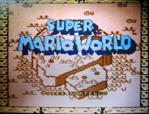 O parcialmente encontrado no início do jogo Super Mario World de plataformas Super Nintendo em 1989.