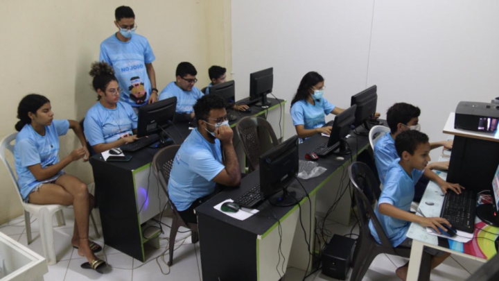 Projeto Entrando no Jogo prepara jovens para desenvolver games em Meruoca (CE)