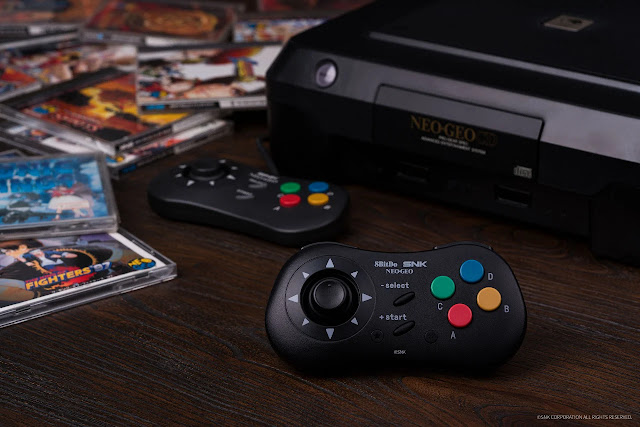 O controlador mais recente da 8BitDo é uma versão sem fio do Neo Geo CD.