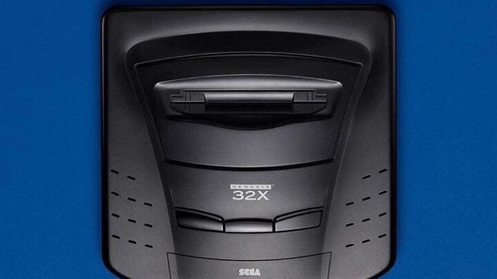 O console Sega Neptune foi anunciado pela Sega em 1994, mas seu lançamento foi cancelado em 1995.