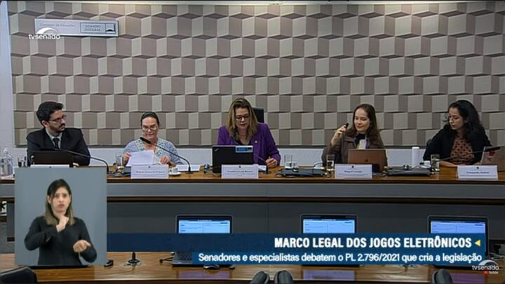 Presidente da RING celebra comissão de mulheres debatendo games no Senado